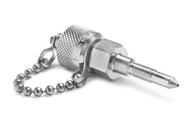 Ralston 1/4"-28 UNF DP Transmitter x Male Quick-Test XT Fitting with Cap and Chain, 316 S.S. # XTFT-HNS0